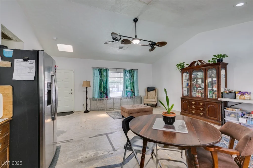 6710 Rocking Horse, Las Vegas, NV 89108