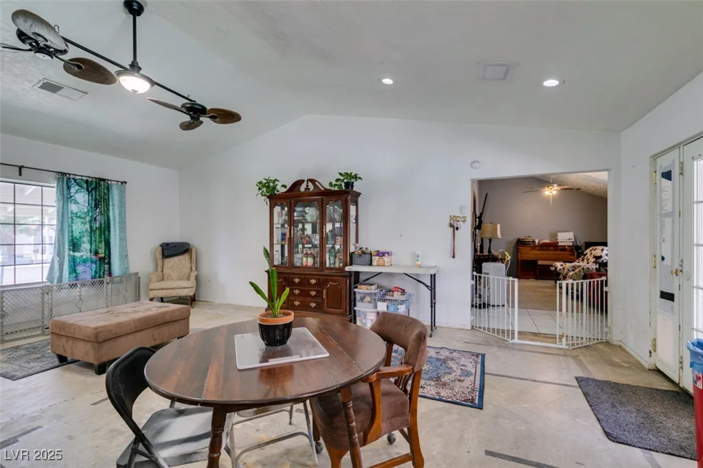 6710 Rocking Horse, Las Vegas, NV 89108
