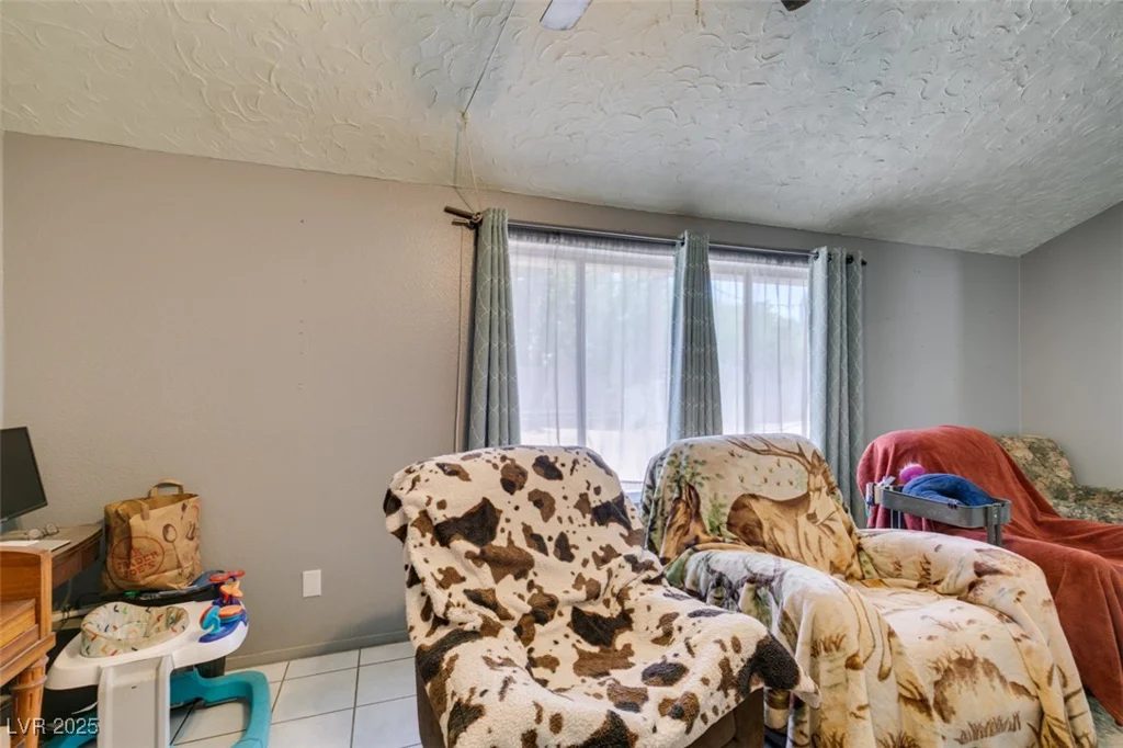 6710 Rocking Horse, Las Vegas, NV 89108