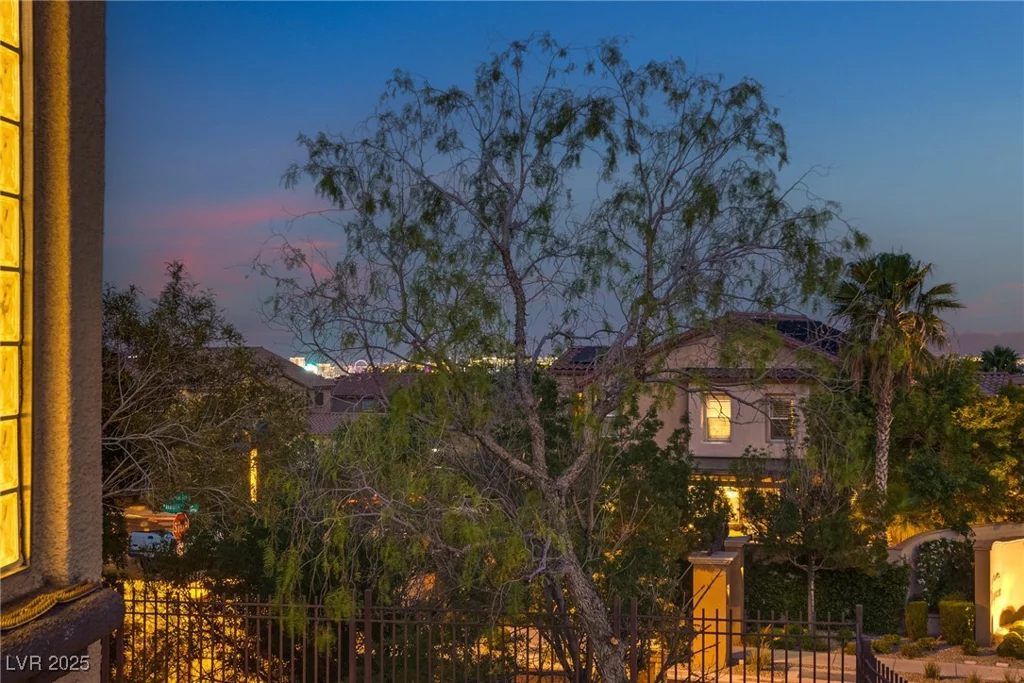 12021 La Palmera, Las Vegas, NV 89138