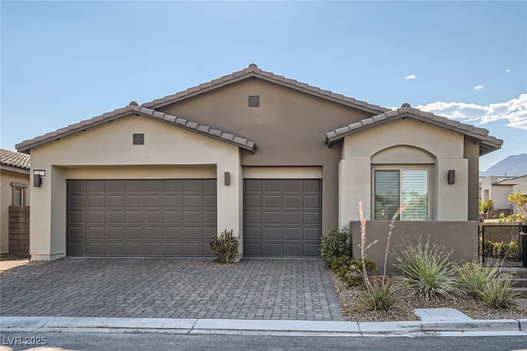 157 Sarabeth, Las Vegas, NV 89138