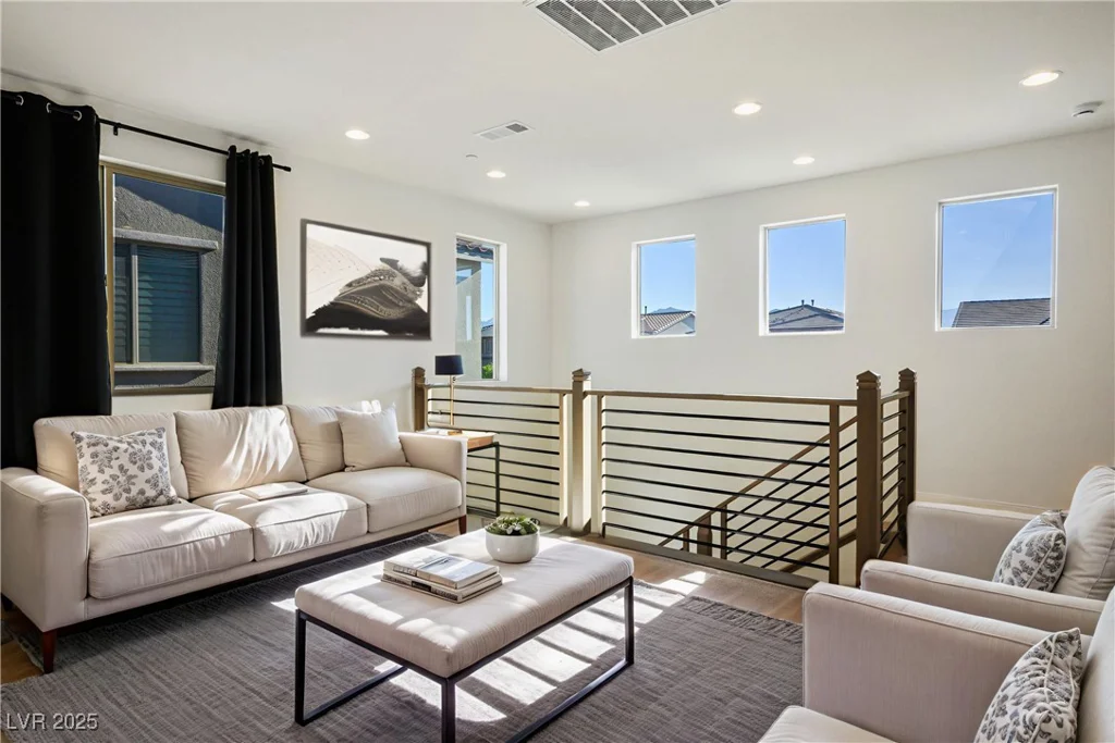 9476 Lunar Phase, Las Vegas, NV 89143