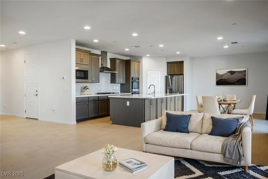 9476 Lunar Phase, Las Vegas, NV 89143
