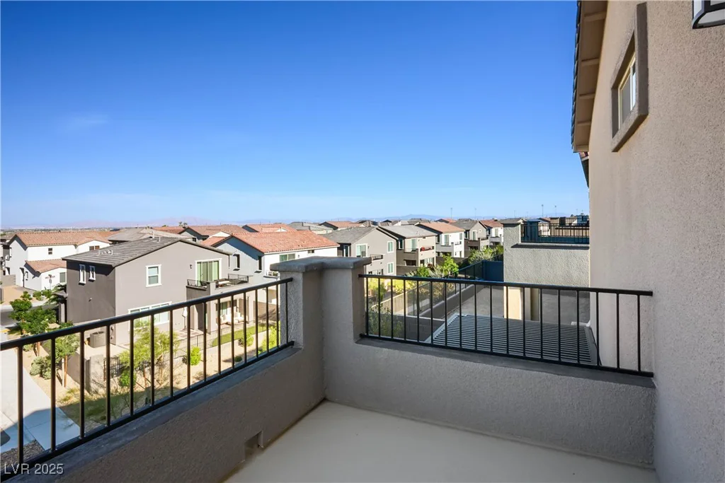 9476 Lunar Phase, Las Vegas, NV 89143