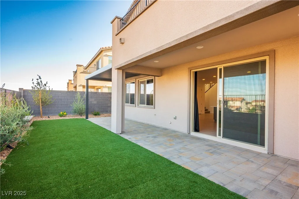 9476 Lunar Phase, Las Vegas, NV 89143