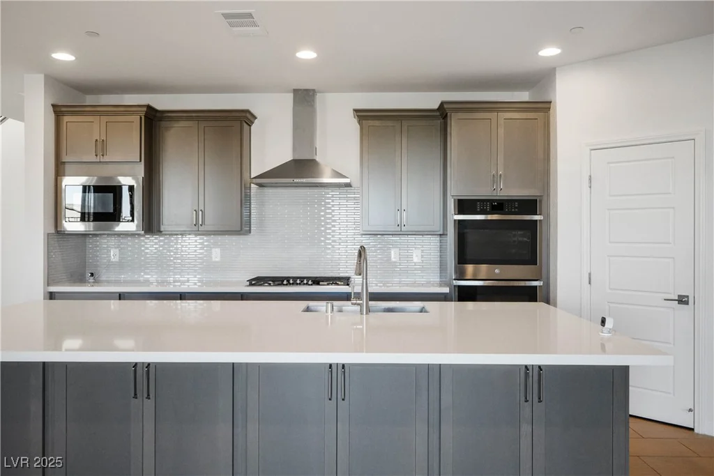 9476 Lunar Phase, Las Vegas, NV 89143