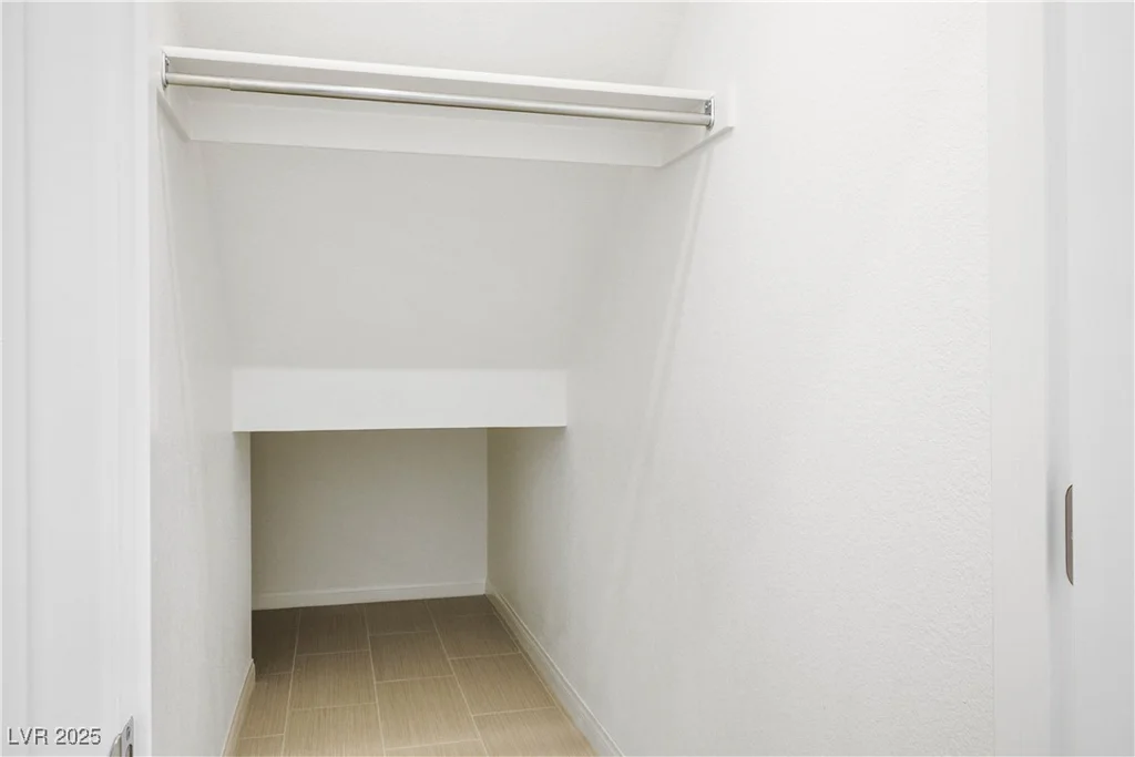 9476 Lunar Phase, Las Vegas, NV 89143