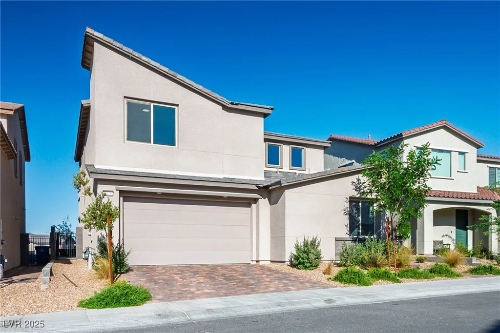 9476 Lunar Phase, Las Vegas, NV 89143