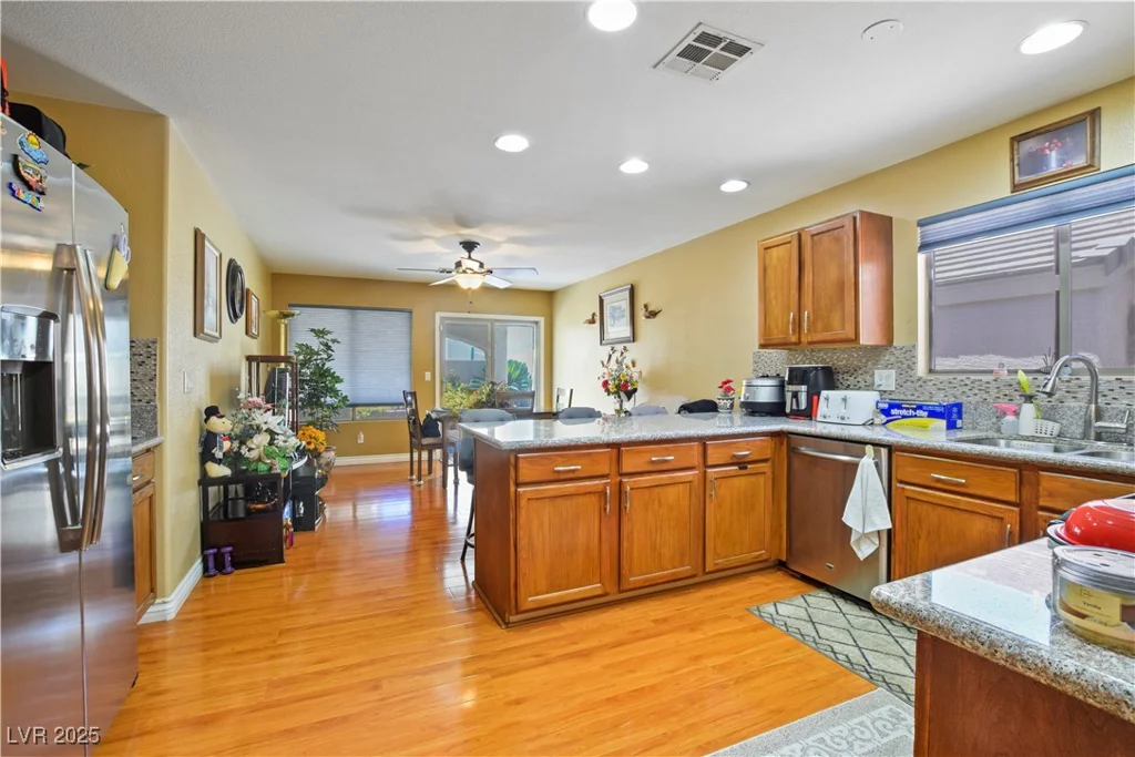10203 ARLINGTON ABBY, Las Vegas, NV 89183