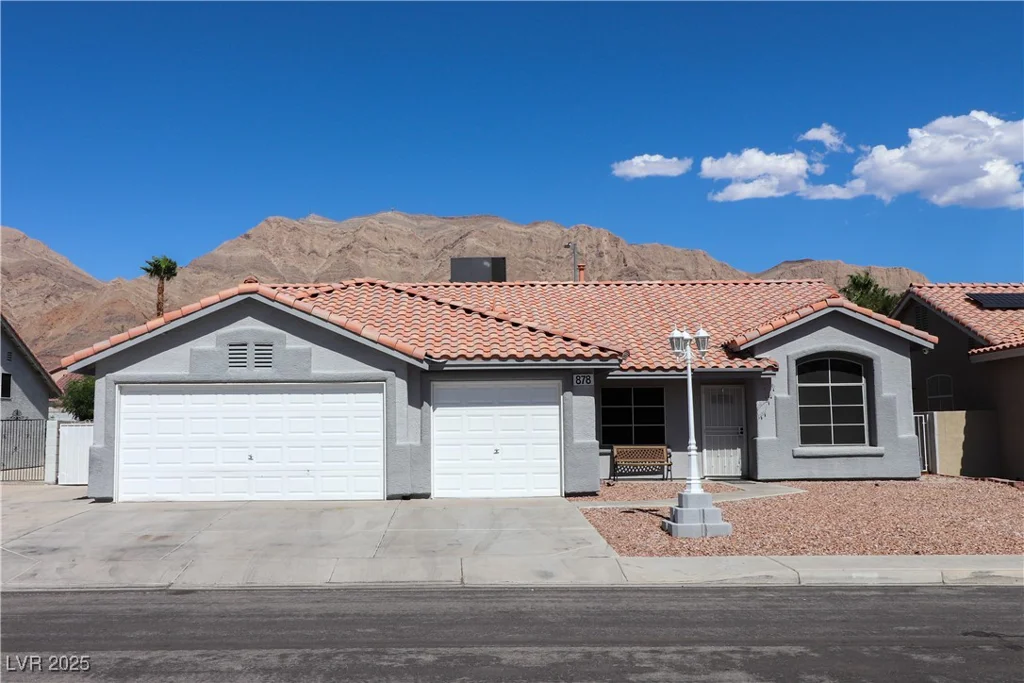 878 Samoy, Las Vegas, NV 89110