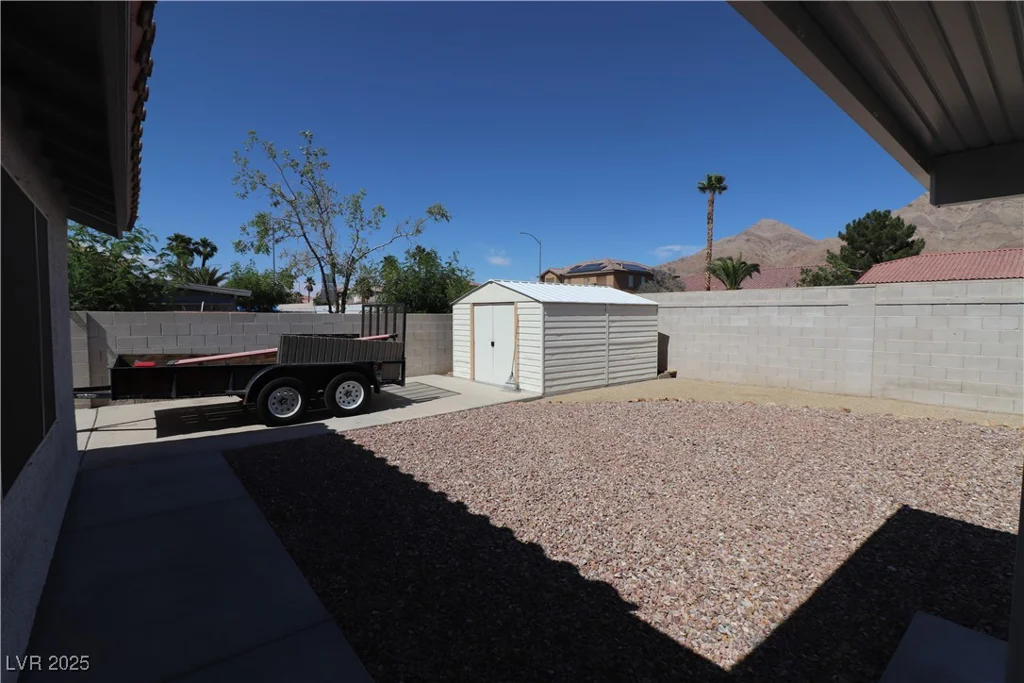 878 Samoy, Las Vegas, NV 89110