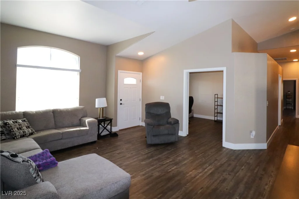 878 Samoy, Las Vegas, NV 89110