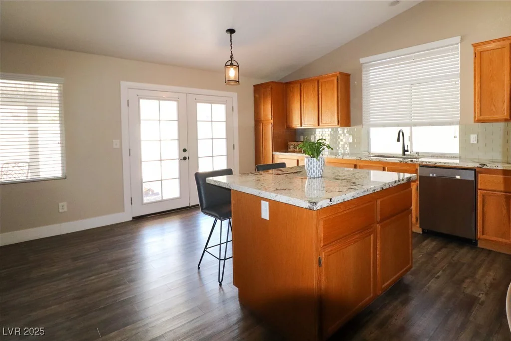 878 Samoy, Las Vegas, NV 89110