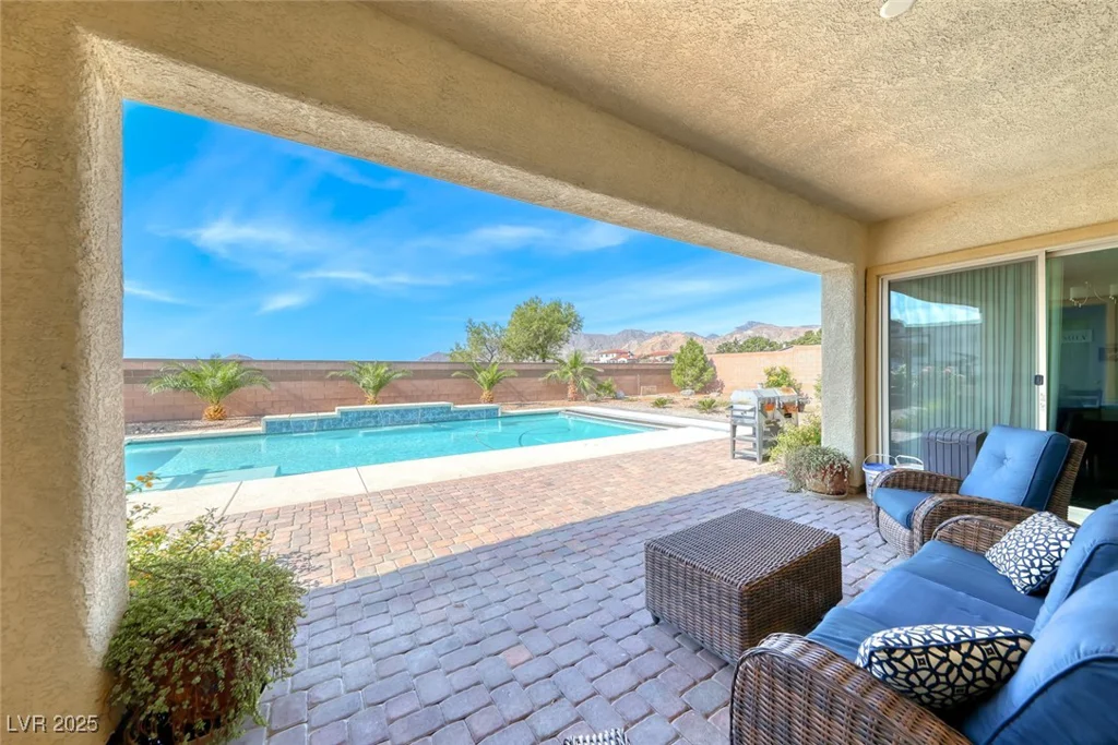6311 Baker Creek, Las Vegas, NV 89149