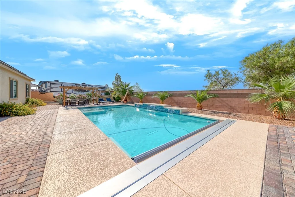 6311 Baker Creek, Las Vegas, NV 89149
