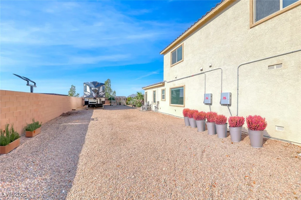 6311 Baker Creek, Las Vegas, NV 89149