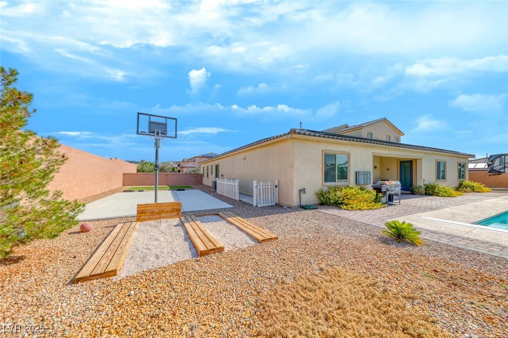 6311 Baker Creek, Las Vegas, NV 89149