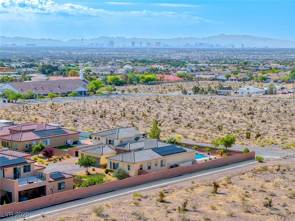 6311 Baker Creek, Las Vegas, NV 89149