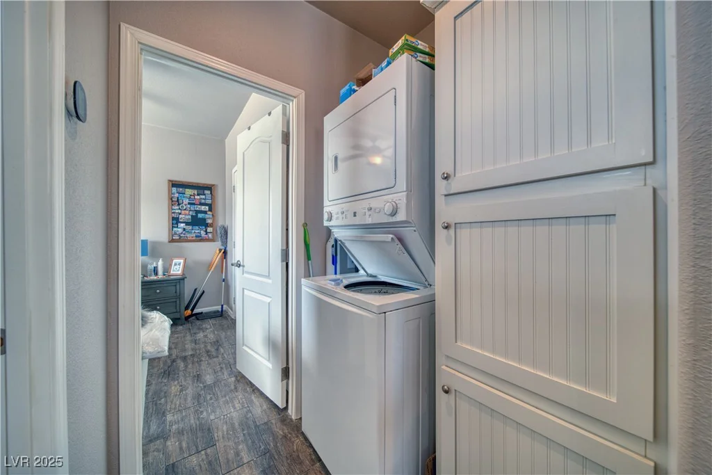 221 Moore, Pahrump, NV 89048