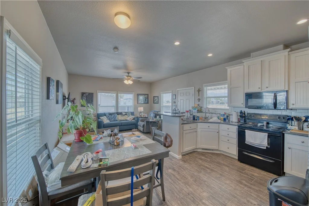 221 Moore, Pahrump, NV 89048