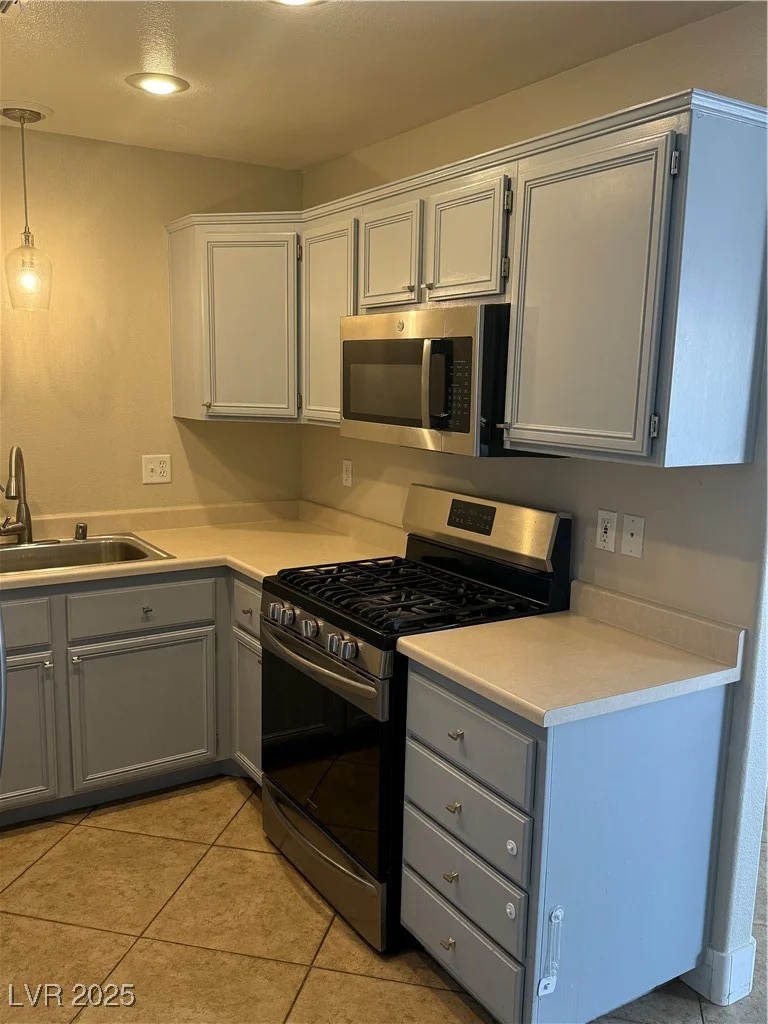 2025 Cary Grant, Las Vegas, NV 89142