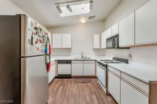 2104 Kendall Hill, Las Vegas, NV 89106