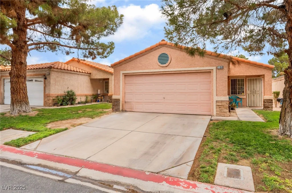 2104 Kendall Hill, Las Vegas, NV 89106