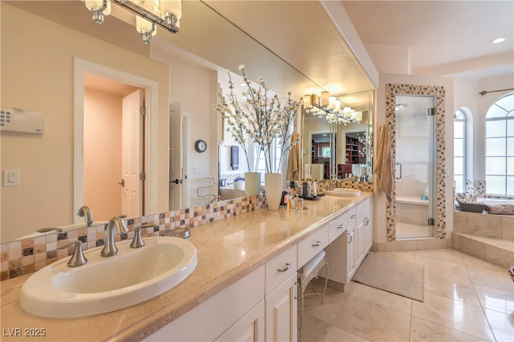 2201 Country Cottage, Las Vegas, NV 89117