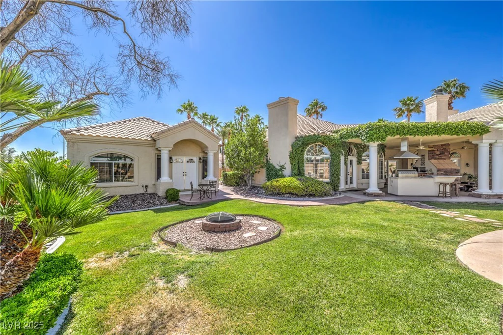 2201 Country Cottage, Las Vegas, NV 89117