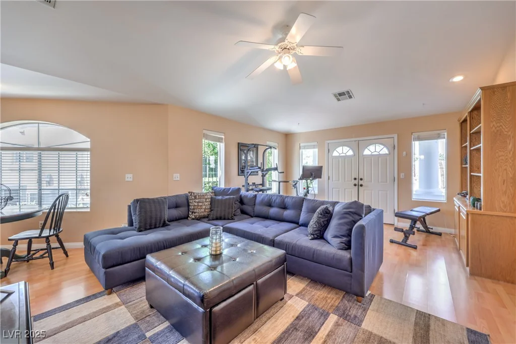 2201 Country Cottage, Las Vegas, NV 89117