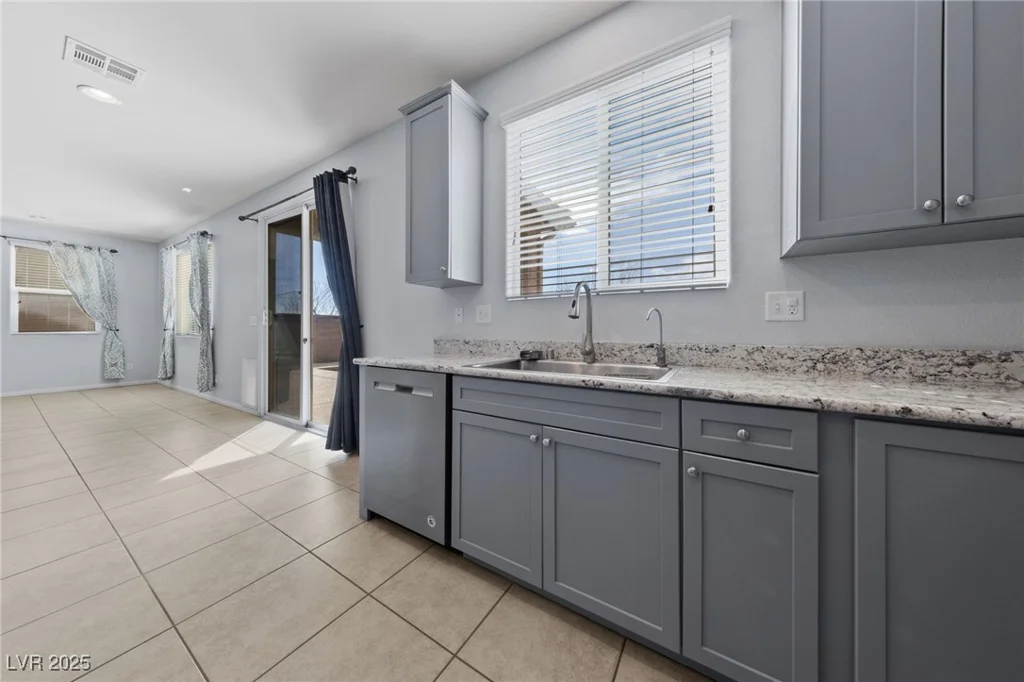 10373 Northern Hills, Las Vegas, NV 89166