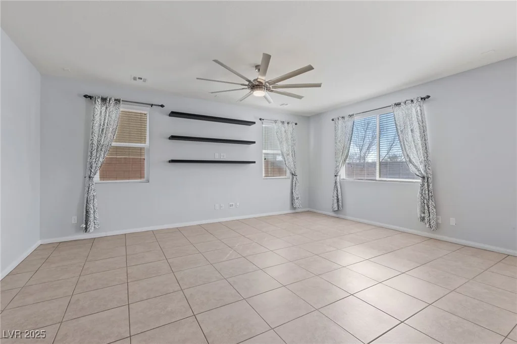 10373 Northern Hills, Las Vegas, NV 89166
