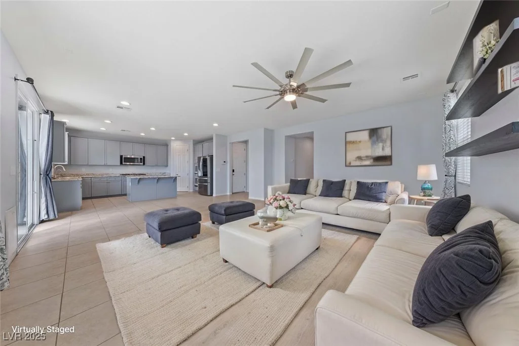 10373 Northern Hills, Las Vegas, NV 89166