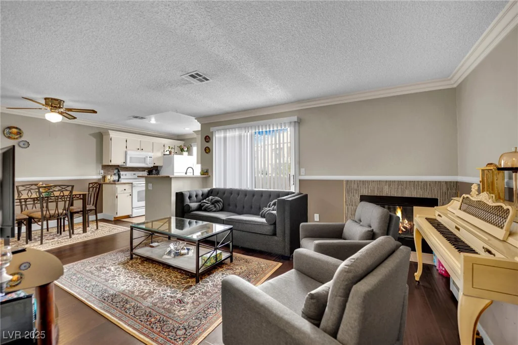 3150 Soft Breezes, Las Vegas, NV 89128