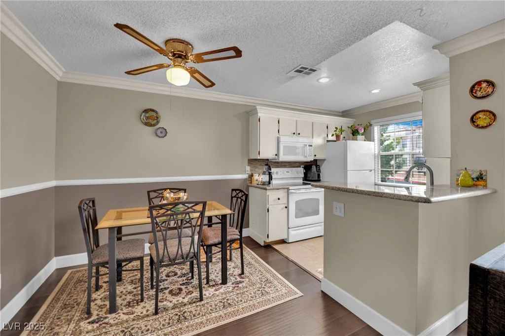 3150 Soft Breezes, Las Vegas, NV 89128