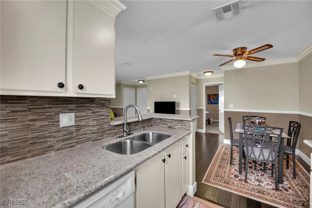 3150 Soft Breezes, Las Vegas, NV 89128