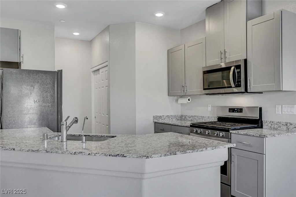 7505 Emerald Stars, North Las Vegas, NV 89084