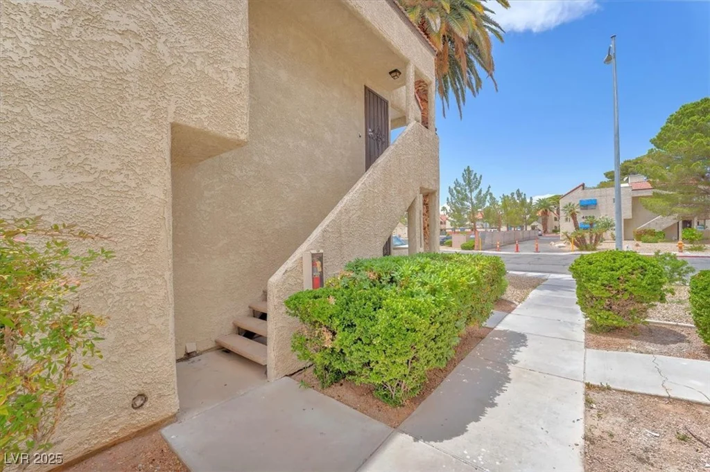 5012 Newport Cove, Las Vegas, NV 89119