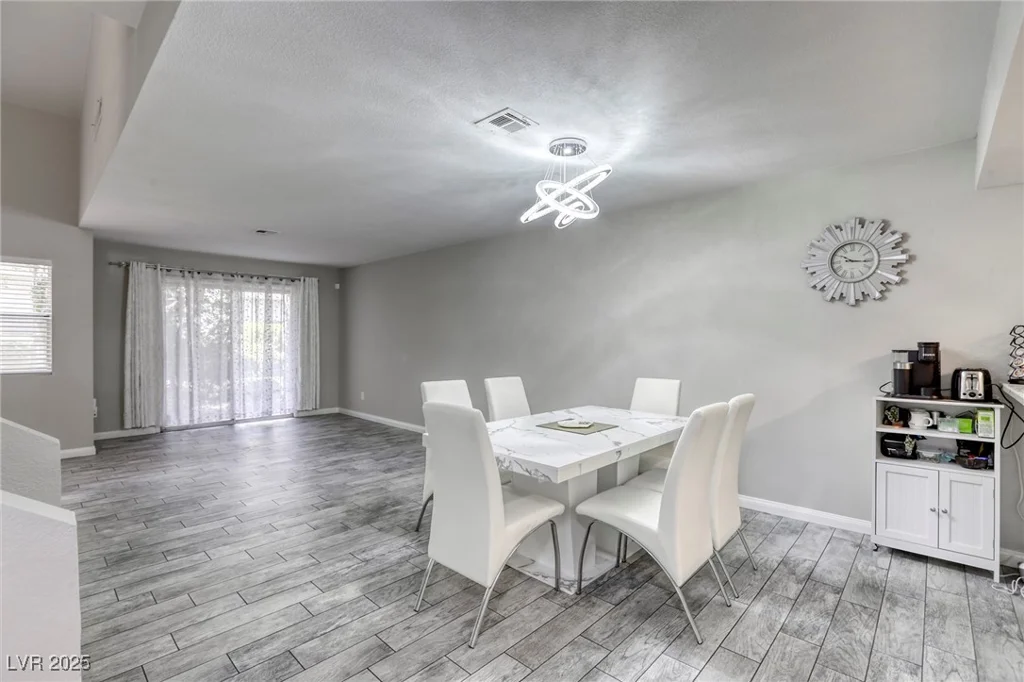 6250 Flamingo, Las Vegas, NV 89103