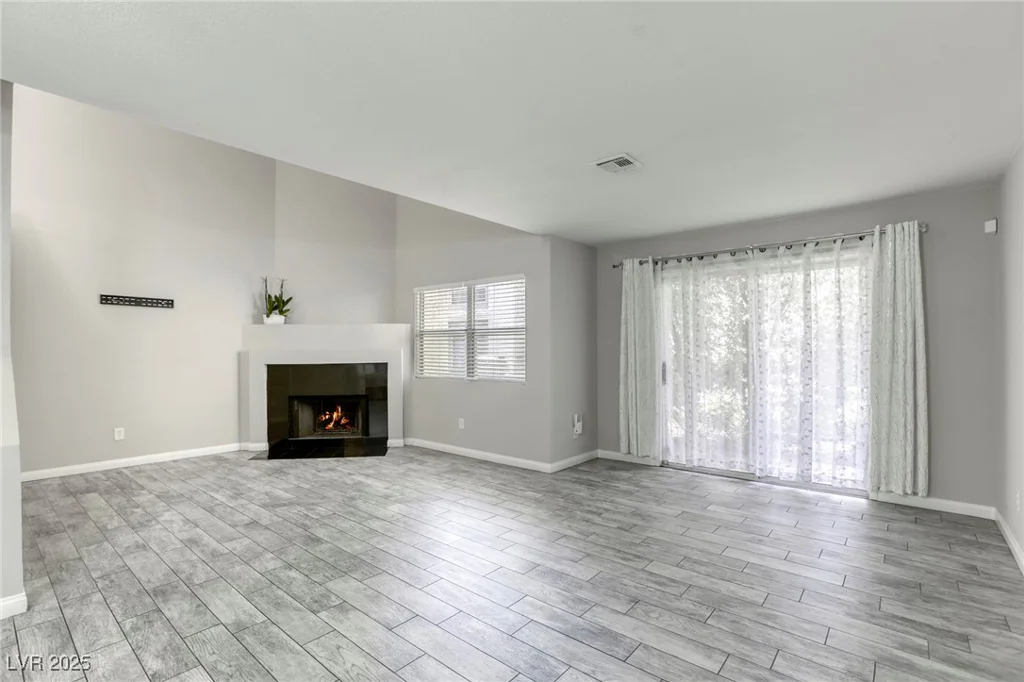 6250 Flamingo, Las Vegas, NV 89103