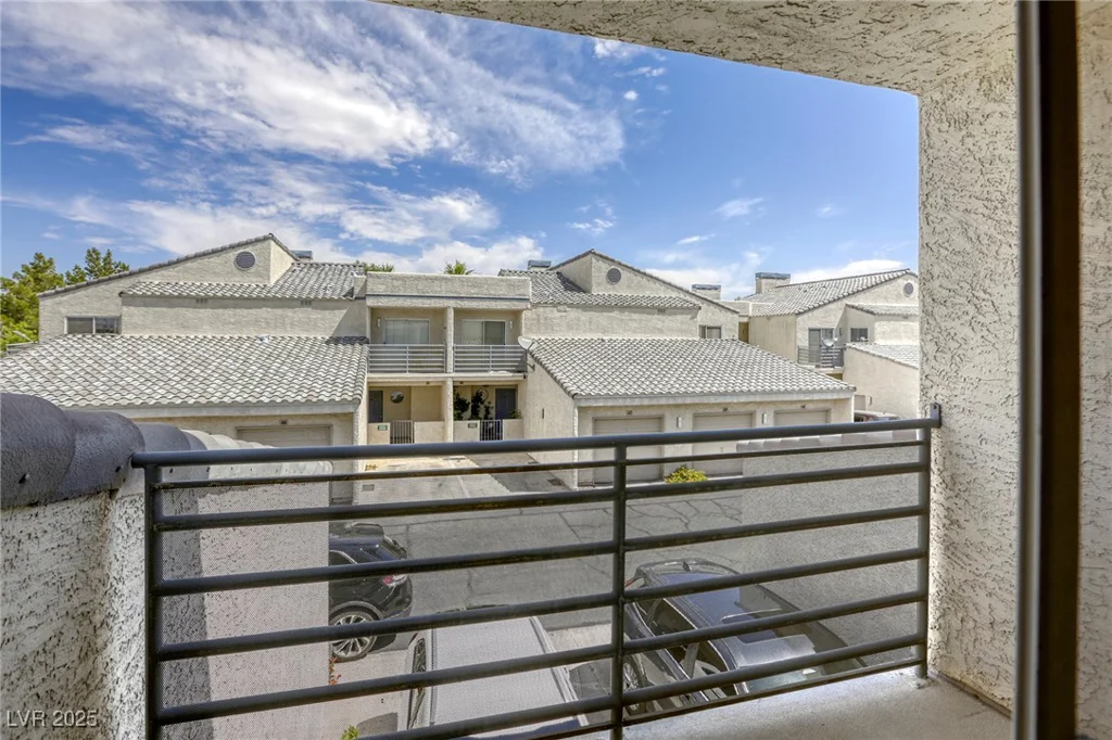 6250 Flamingo, Las Vegas, NV 89103