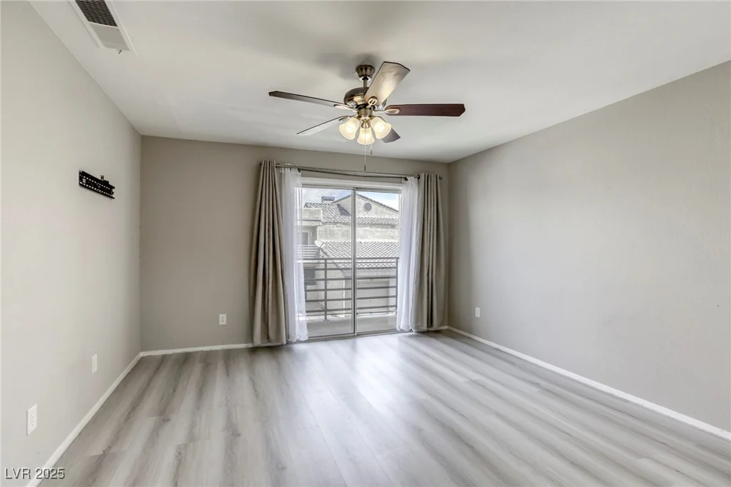 6250 Flamingo, Las Vegas, NV 89103