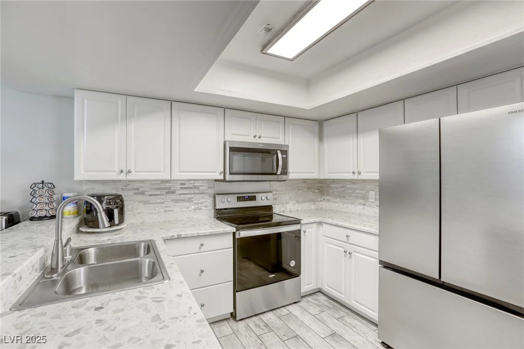 6250 Flamingo, Las Vegas, NV 89103