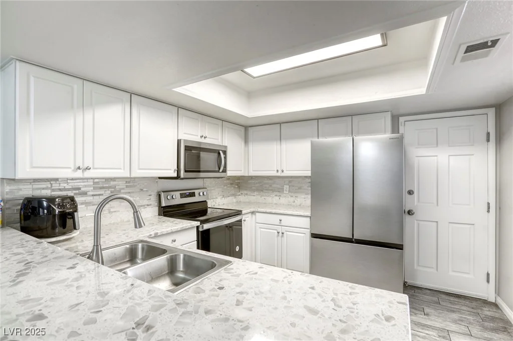 6250 Flamingo, Las Vegas, NV 89103
