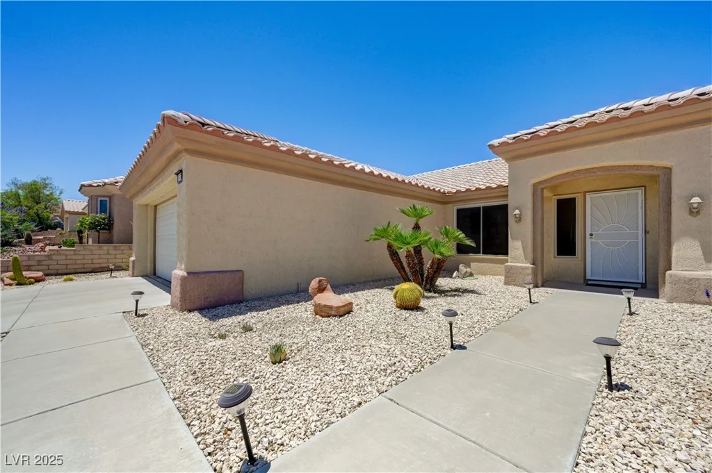 2545 Banora Point, Las Vegas, NV 89134