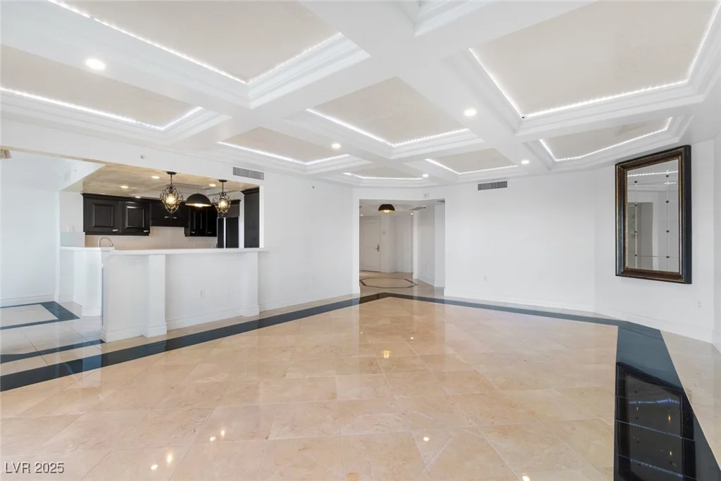 2777 Paradise, Las Vegas, NV 89109