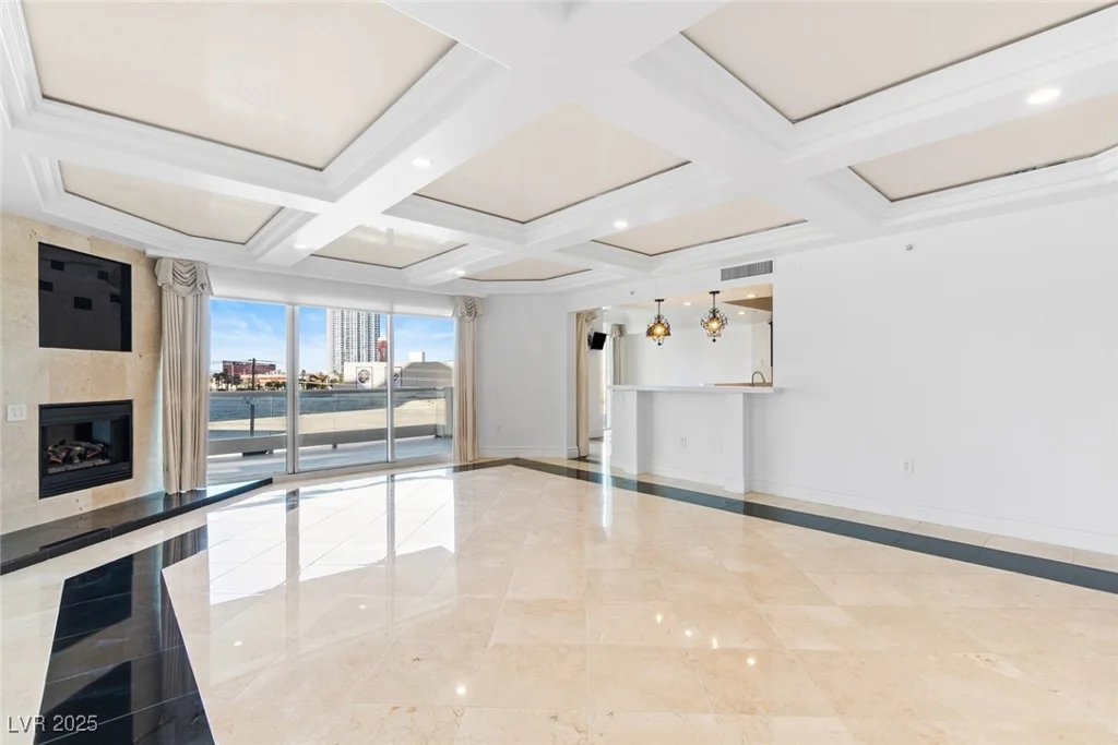 2777 Paradise, Las Vegas, NV 89109