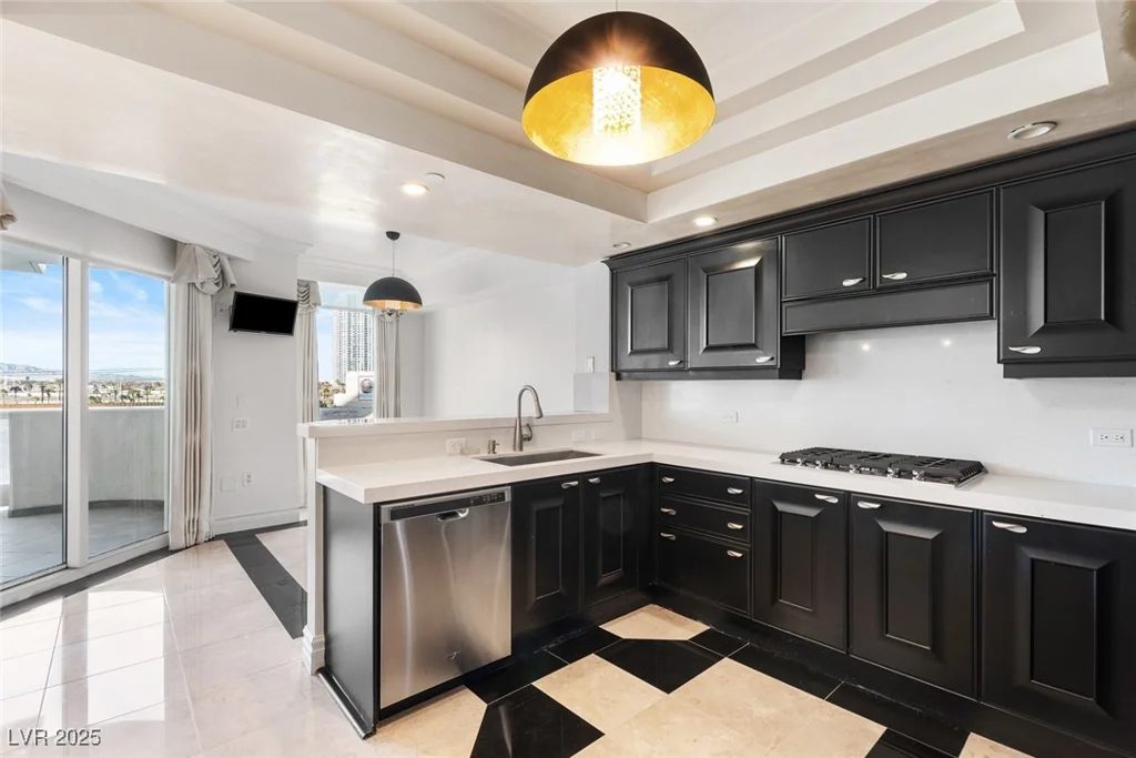 2777 Paradise, Las Vegas, NV 89109