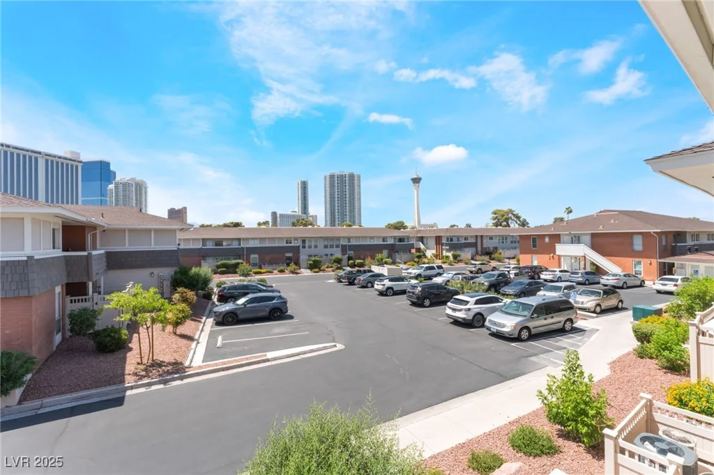 2866 Loveland, Las Vegas, NV 89109