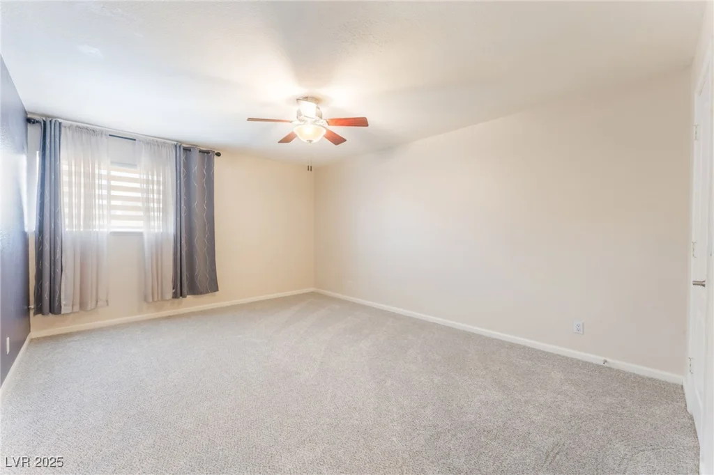 2866 Loveland, Las Vegas, NV 89109